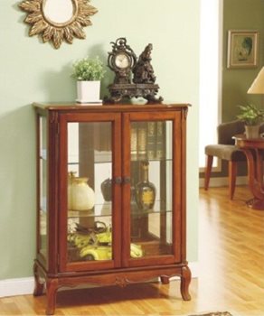 ויטרינה נמוכה עץ מלא. סגנון איטלקי קלאסי. גרין האוס רהיטים