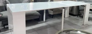 קונסולה נפתחת לפינת אוכל