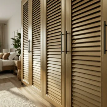 דלתות: תריס asaf-wardrobe-interior-shelves-hanging-storage-green-house.jpg