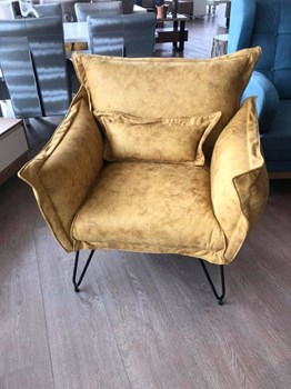 כורסא צ'ארלי שפתיים