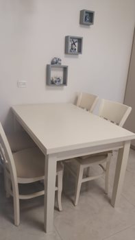 שולחן שחר צבע שמנת 120/80