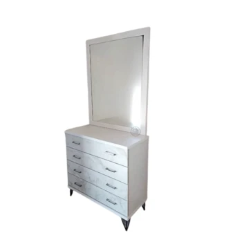 קומודה שיש ומראה